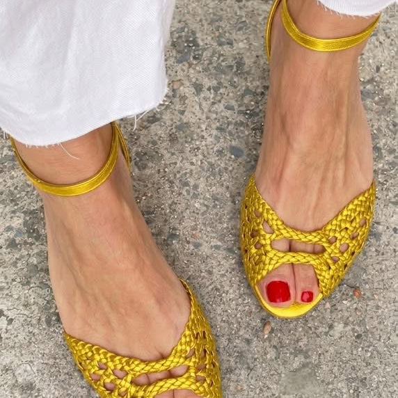 Isadora | Golden Woven Sandals